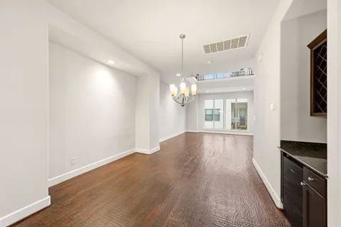 $395,000 | 2706 Leeland Street, Houston, TX 77003