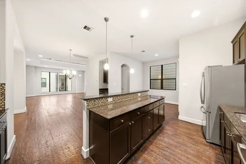 $395,000 | 2706 Leeland Street, Houston, TX 77003