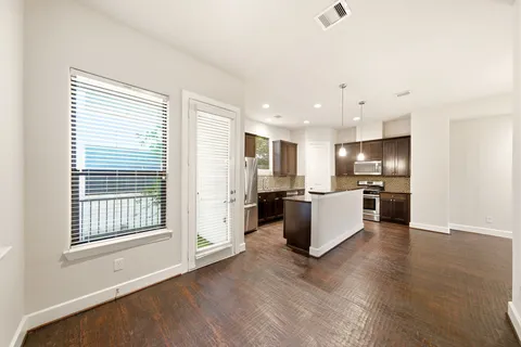 $395,000 | 2706 Leeland Street, Houston, TX 77003