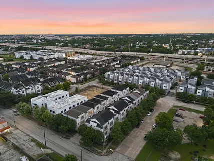 $395,000 | 2706 Leeland Street, Houston, TX 77003