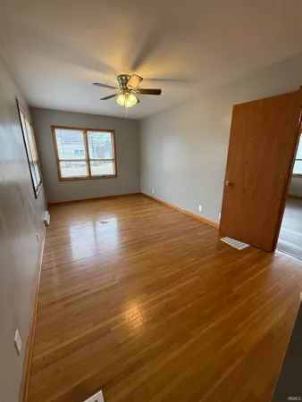 $1,300 | 1333 Hart Street, Vincennes, IN 47591