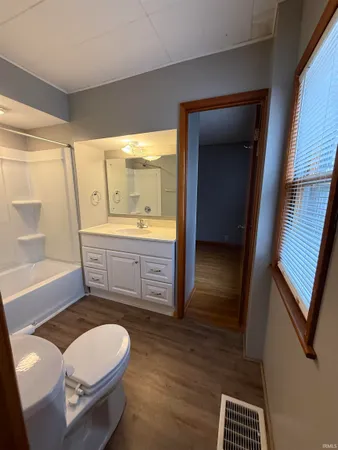 $1,300 | 1333 Hart Street, Vincennes, IN 47591