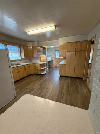 $1,300 | 1333 Hart Street, Vincennes, IN 47591