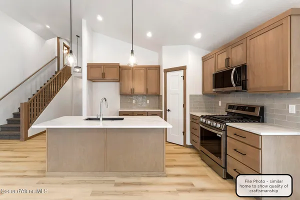 $529,900 | 2 East Valley Street South, Oldtown, ID 83822