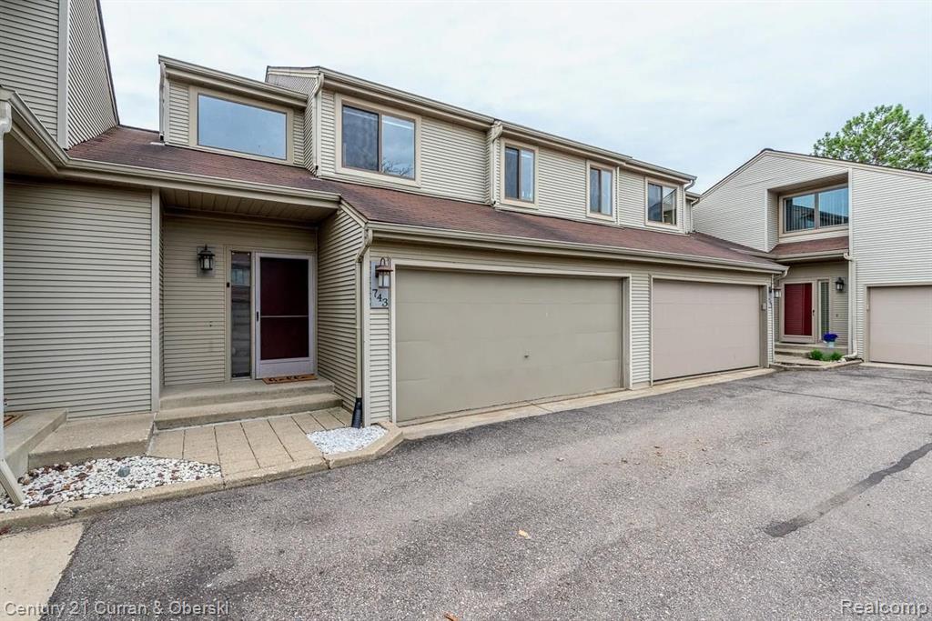 743 Eastbridge Court, Unit 95 Rochester Hills, MI 48307 - Photo 1 of 38