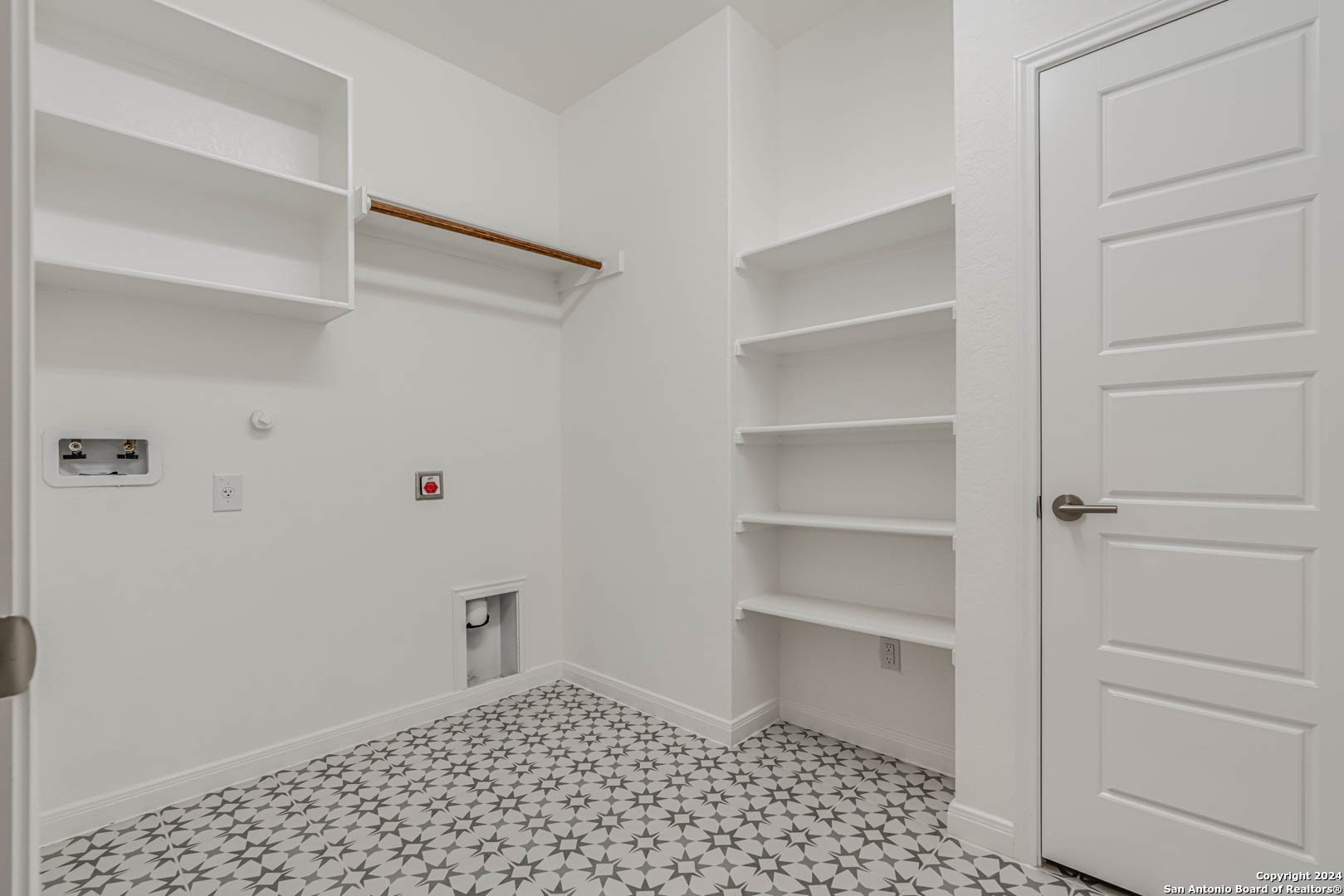 113 Valencia Boerne, TX 78006 - Photo 33 of 43