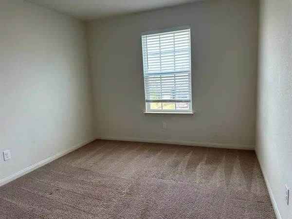 $1,850 | 225 Allington Circle, Jarrell, TX 76537