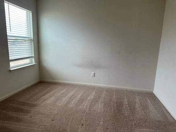 $1,850 | 225 Allington Circle, Jarrell, TX 76537