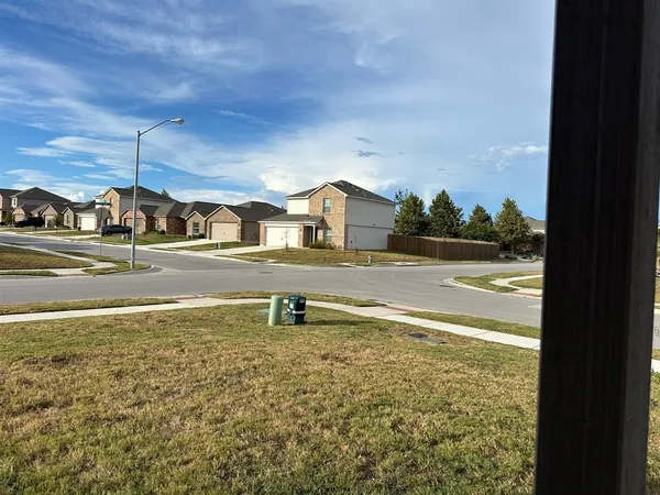 $1,850 | 225 Allington Circle, Jarrell, TX 76537