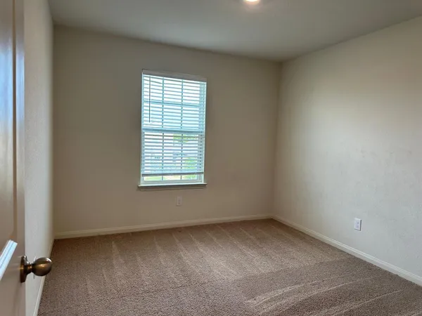 $1,850 | 225 Allington Circle, Jarrell, TX 76537