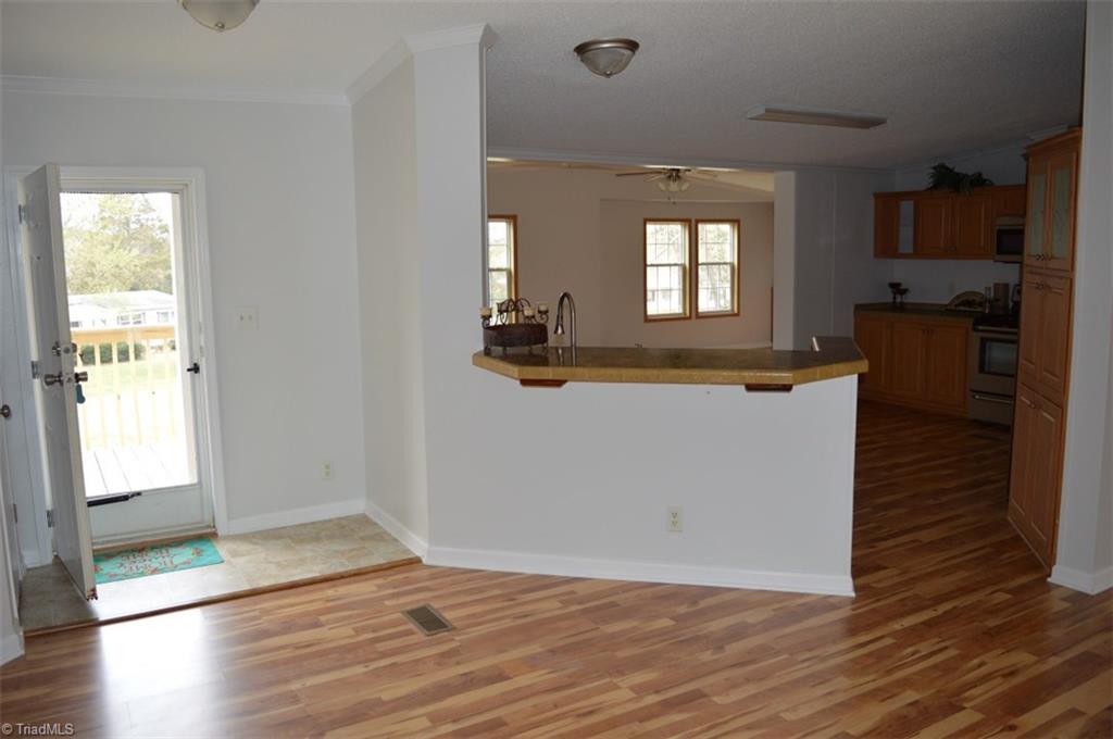 999 Rockingham Lake Road Reidsville, NC 27320 - Photo 8 of 30 Gallery Image 8