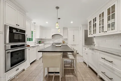 $3,395,000 | 38 Byfield Lane, Greenwich, CT 06830