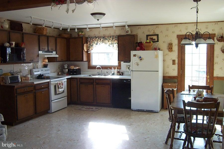 622 Georgetown Road Ronks, PA 17572 - Photo 3 of 14