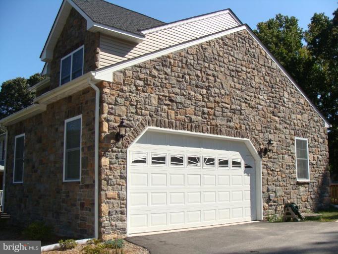 Garage 1