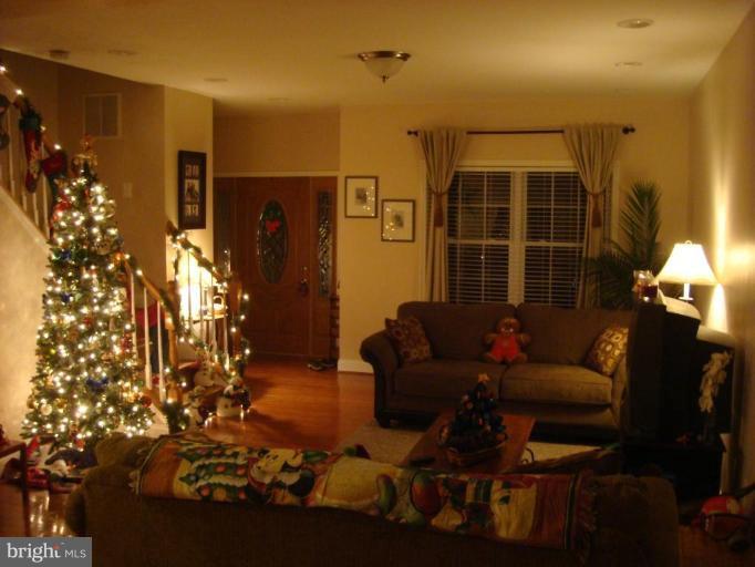 1647 Colony Road Pasadena, MD 21122 - Photo 23 of 27 Family Room #3