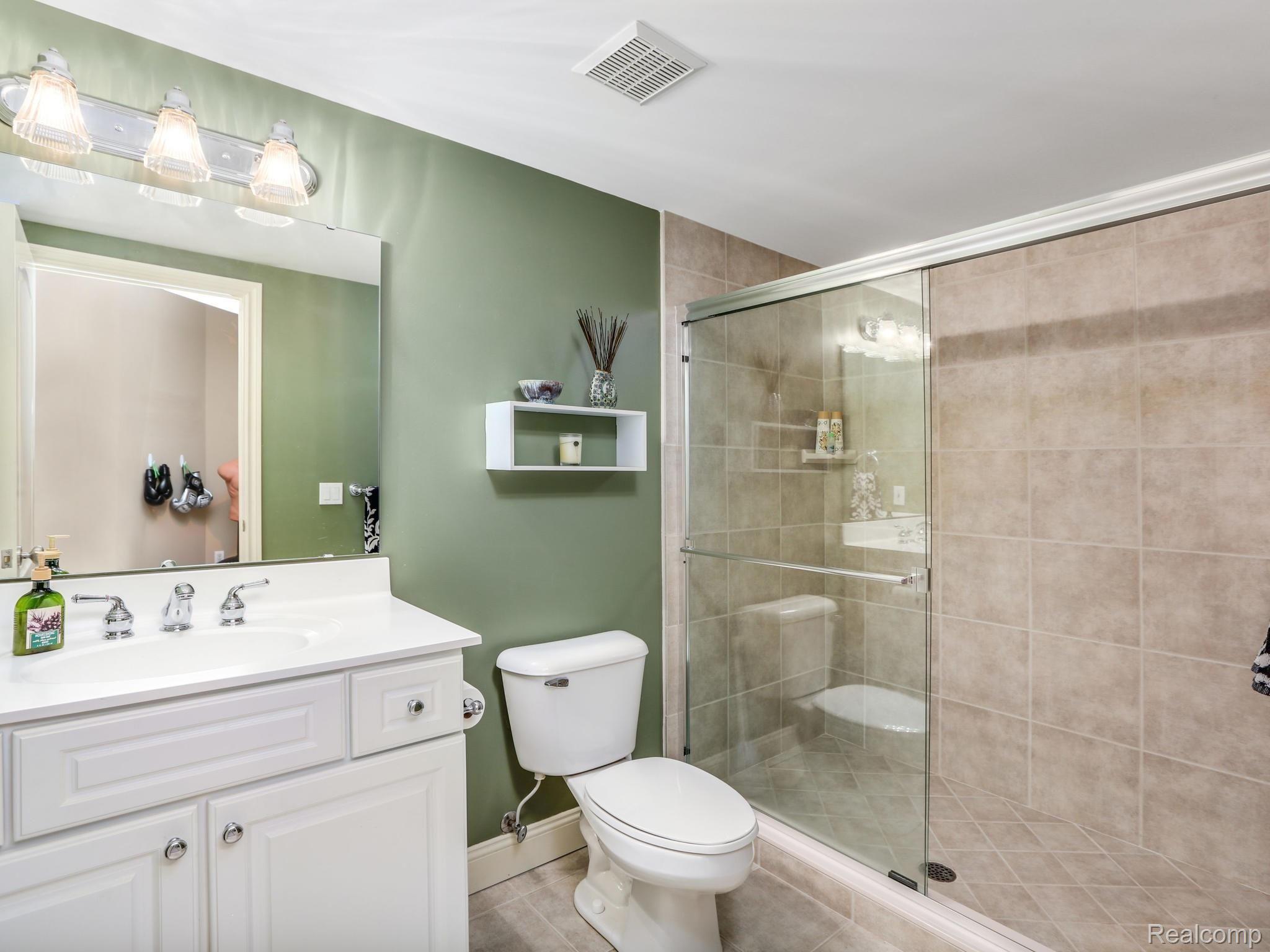 624 Ruffner Avenue Birmingham, MI 48009 - Photo 31 of 37 Full bath in LL