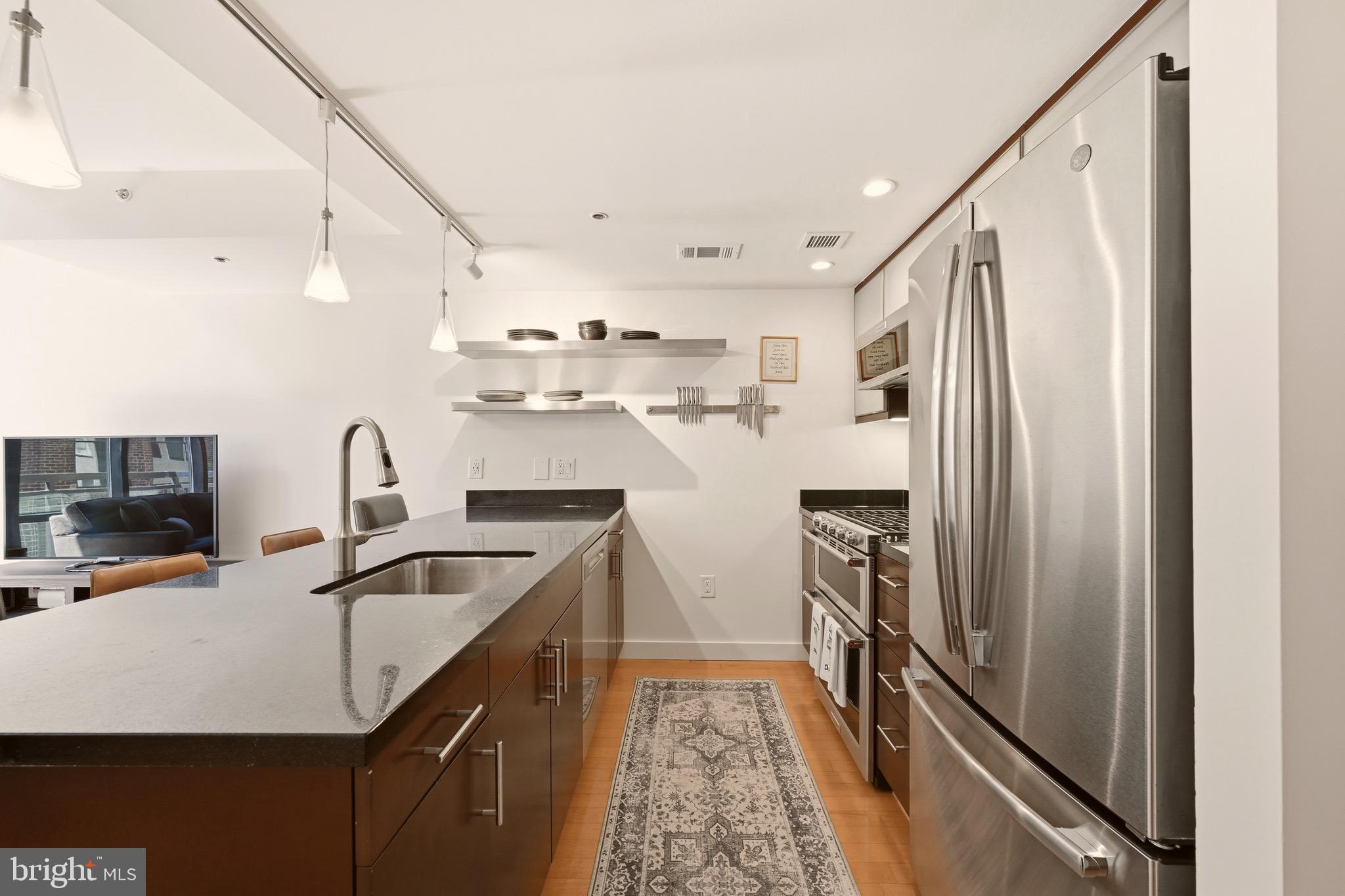 912 F Street Northwest, Unit 500 Washington, DC 20004 - Photo 11 of 29