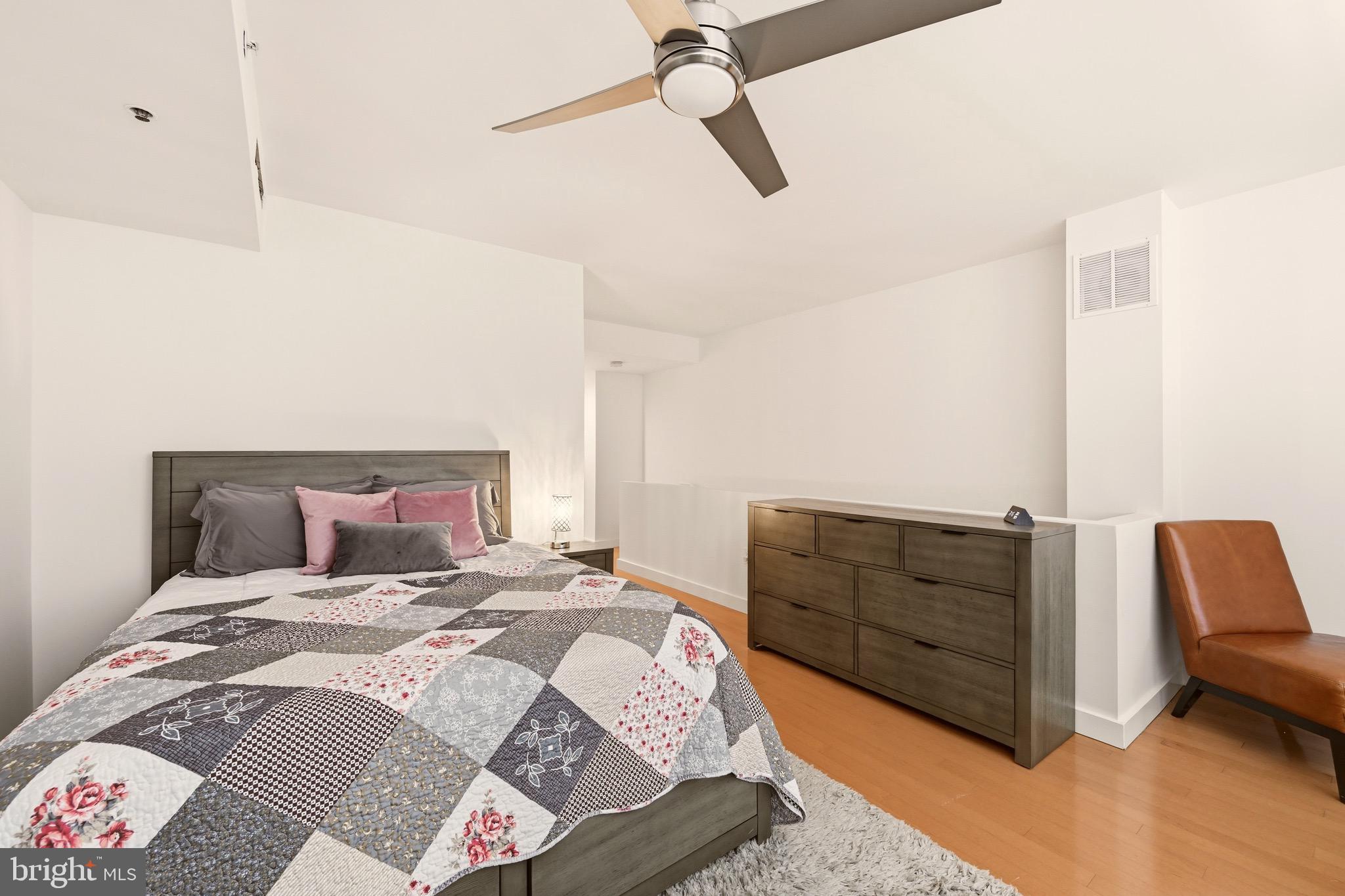 912 F Street Northwest, Unit 500 Washington, DC 20004 - Photo 18 of 29