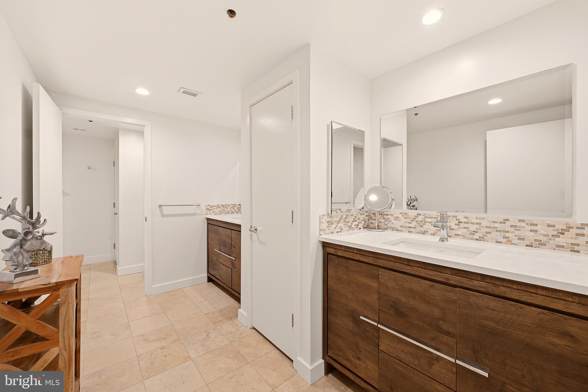 912 F Street Northwest, Unit 500 Washington, DC 20004 - Photo 21 of 29