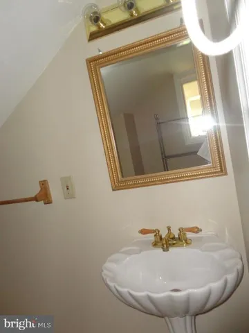 $2,000 | 411 Pelham Street, Fredericksburg, VA 22401