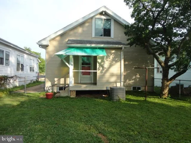 $2,000 | 411 Pelham Street, Fredericksburg, VA 22401