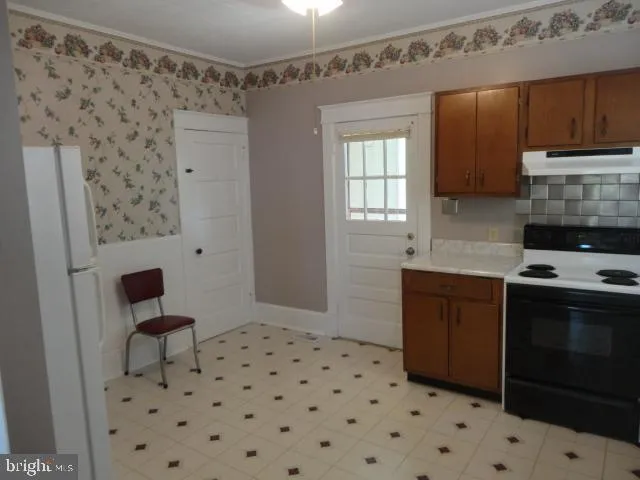 $2,000 | 411 Pelham Street, Fredericksburg, VA 22401