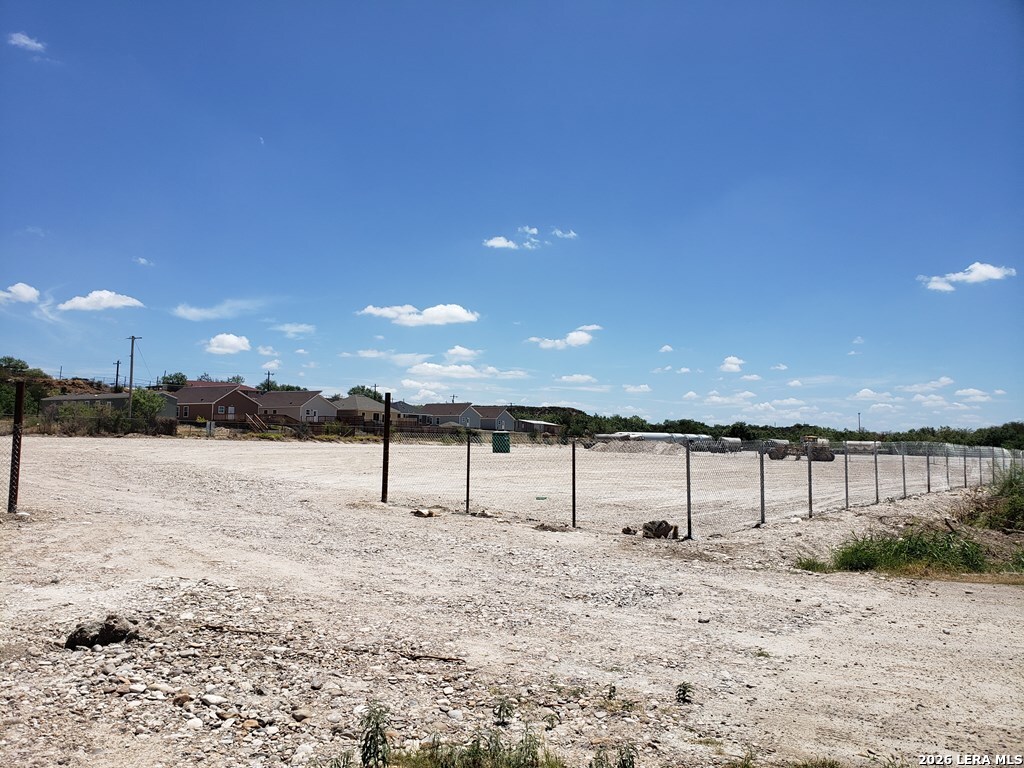 1157 State Loop 480, Unit 2 Eagle Pass, TX 78852 - Photo 8 of 23