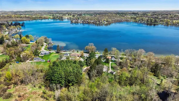 $439,900 | 5976 Lake Street, Fennville, MI 49408