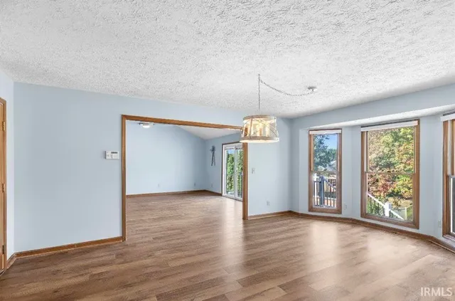 $359,999 | 10222 Brookcrest Drive, Evansville, IN 47711