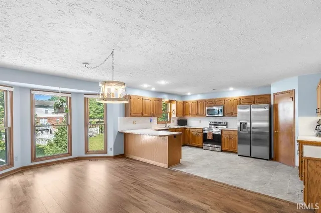 $359,999 | 10222 Brookcrest Drive, Evansville, IN 47711