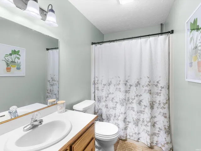 $359,999 | 10222 Brookcrest Drive, Evansville, IN 47711