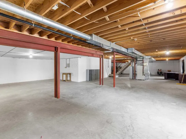 $359,999 | 10222 Brookcrest Drive, Evansville, IN 47711