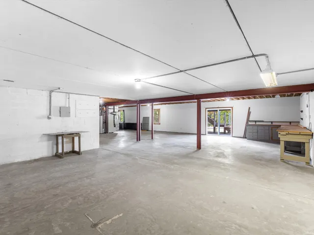 $359,999 | 10222 Brookcrest Drive, Evansville, IN 47711