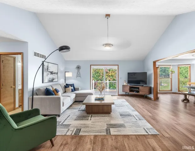 $359,999 | 10222 Brookcrest Drive, Evansville, IN 47711