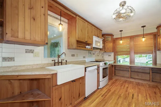 $254,700 | 202 Cartall Street, St. James, MO 65559