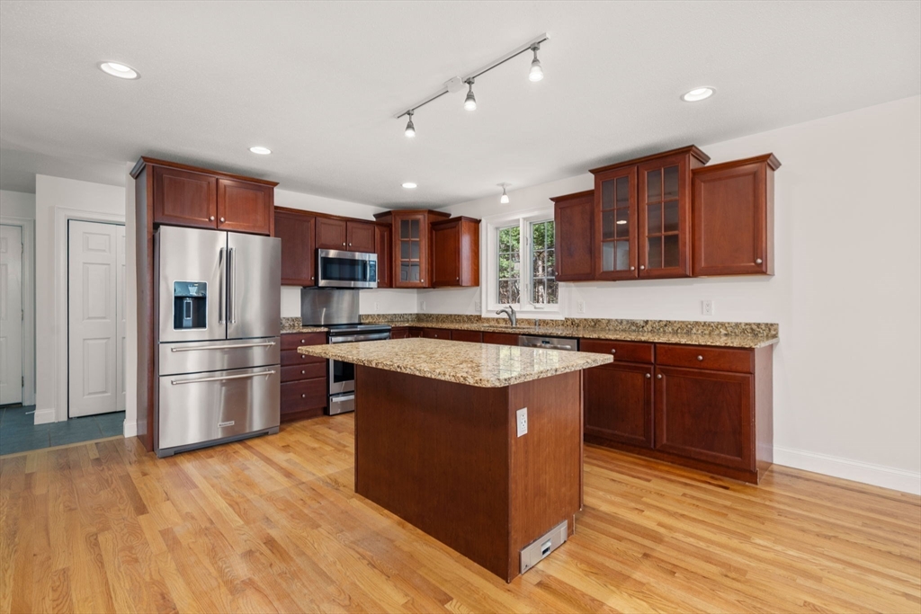 901 Shaker Road Westfield, MA 01085 - Photo 16 of 42 Gallery Image 16