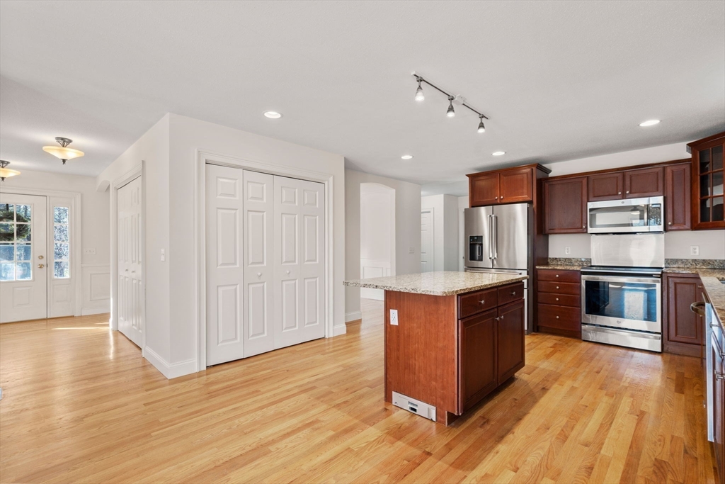 901 Shaker Road Westfield, MA 01085 - Photo 17 of 42 Gallery Image 17