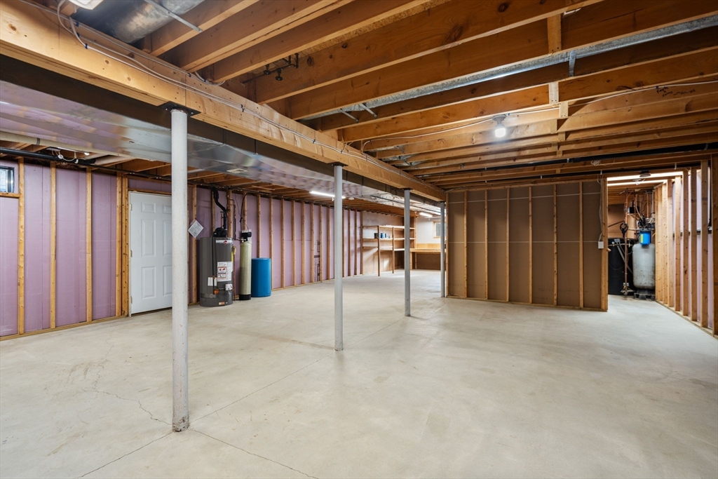 901 Shaker Road Westfield, MA 01085 - Photo 36 of 42 Gallery Image 36
