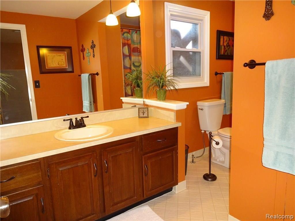 1111 Clopton Bridge Drive Rochester Hills, MI 48306 - Photo 34 of 59