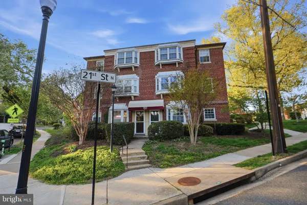 $215,000 | 1821 21st Street North, Unit 1, Arlington, VA 22209