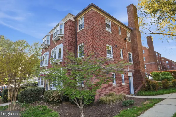 $215,000 | 1821 21st Street North, Unit 1, Arlington, VA 22209
