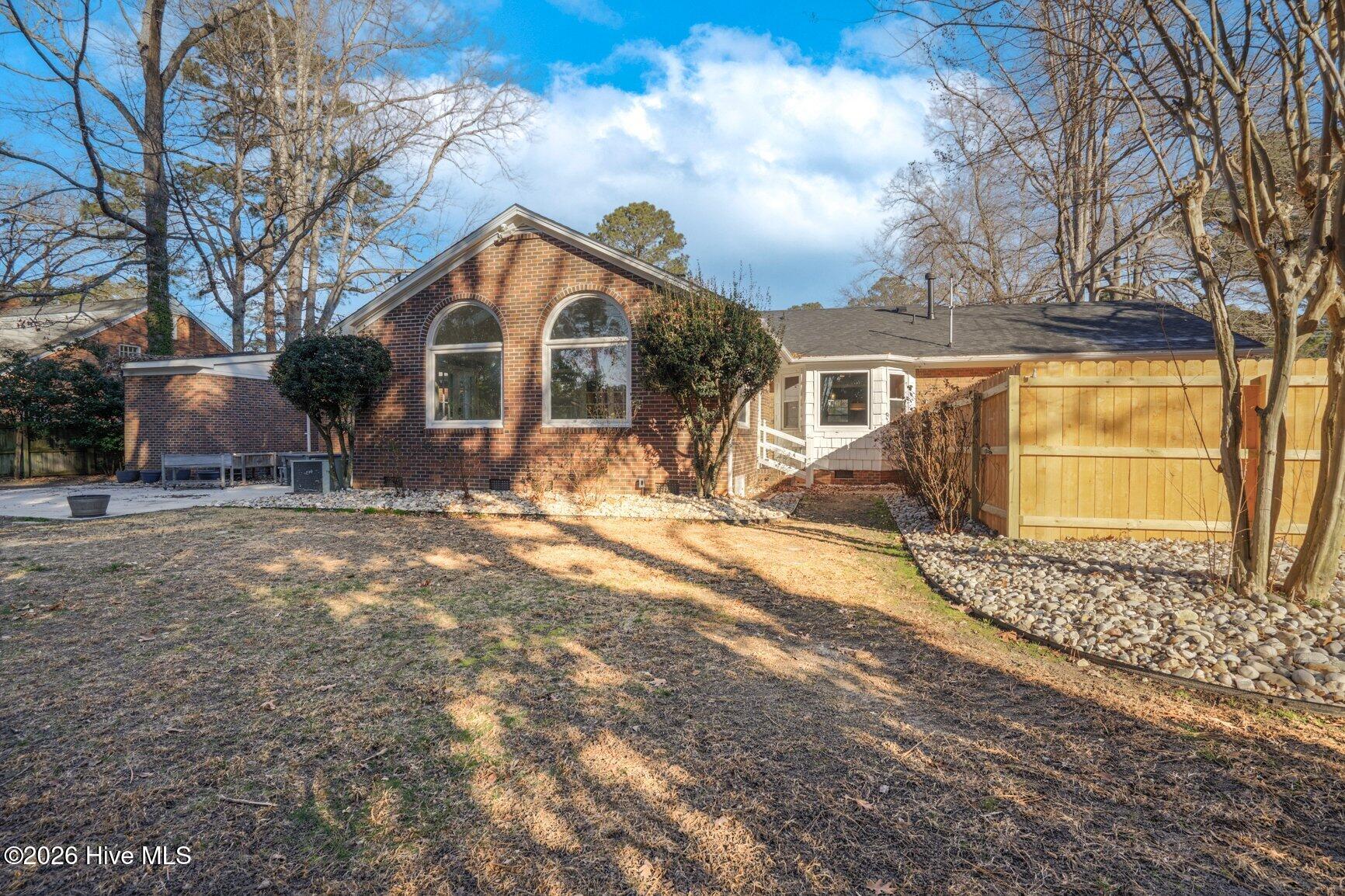 3701 Woodlawn Road Rocky Mount, NC 27804 - Photo 36 of 40 Play, entertain......
