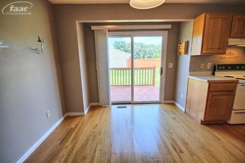 11500 Whitaker Road Fenton, MI 48430 - Photo 5 of 29 20420240-4.JPG