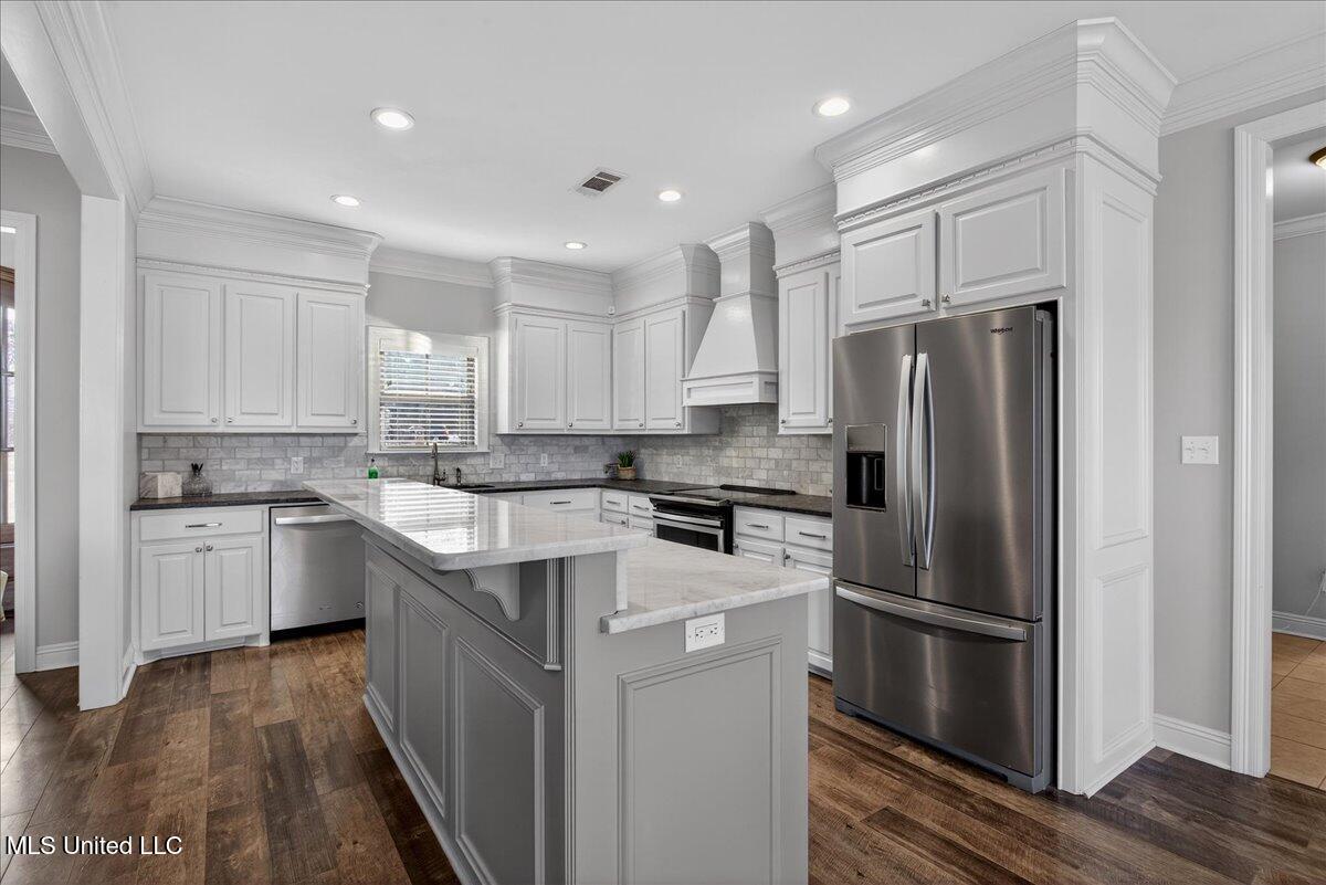 1010 Orleans Drive Summit, MS 39666 - Photo 11 of 38 11-HJ0A8661