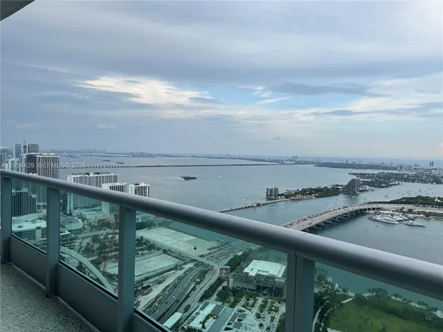 $4,100,000 | 900 Biscayne Boulevard, Unit 6207, Miami, FL 33132