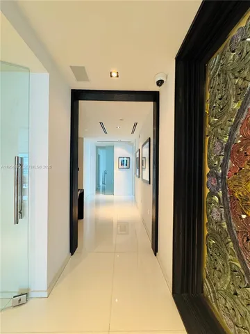 $4,100,000 | 900 Biscayne Boulevard, Unit 6207, Miami, FL 33132