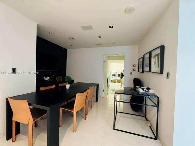 $4,100,000 | 900 Biscayne Boulevard, Unit 6207, Miami, FL 33132