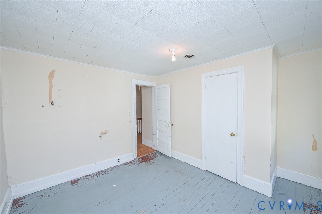 17519 New Baltimore Road Milford, VA 22514 - Photo 30 of 38 a view of an empty room