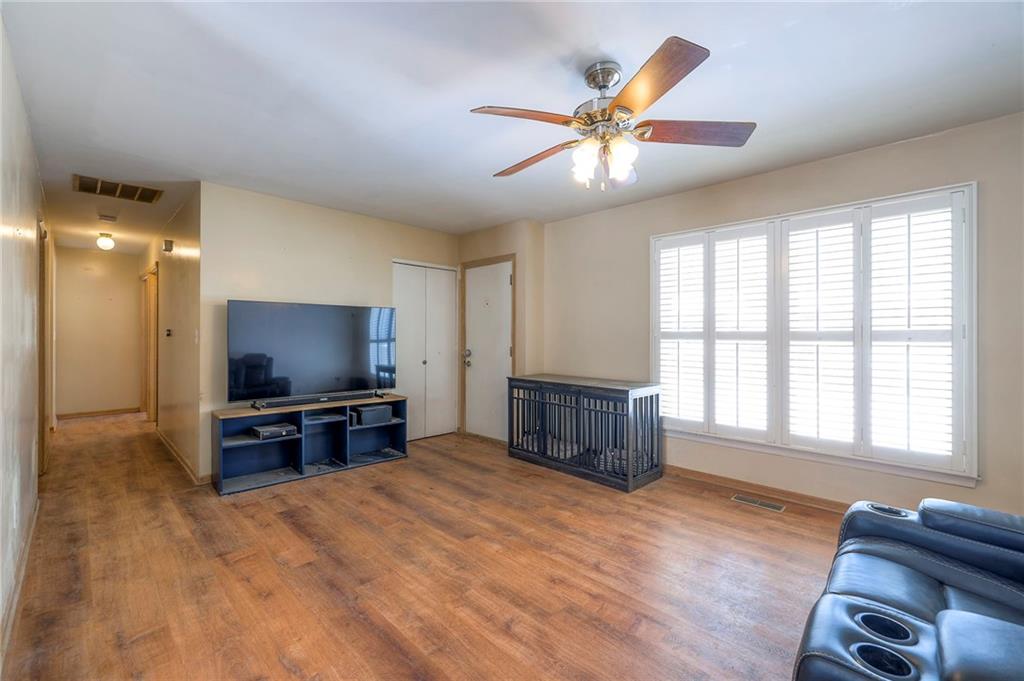 402 Prairie Lane Belton, MO 64012 - Photo 7 of 26