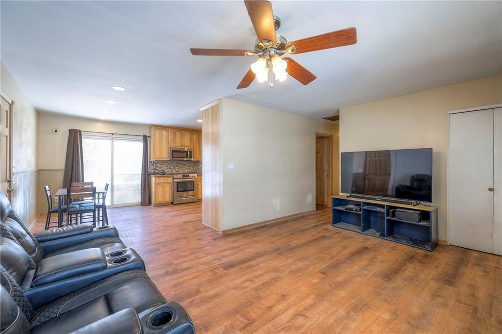 402 Prairie Lane Belton, MO 64012 - Photo 8 of 26